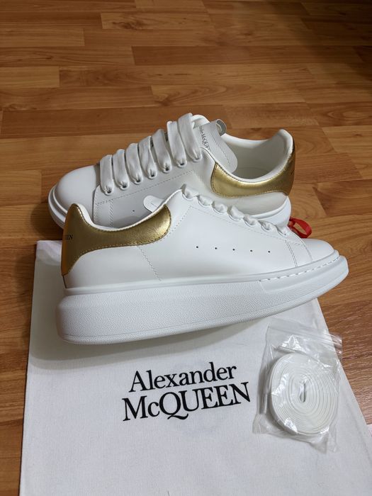 Alexander McQueen 43