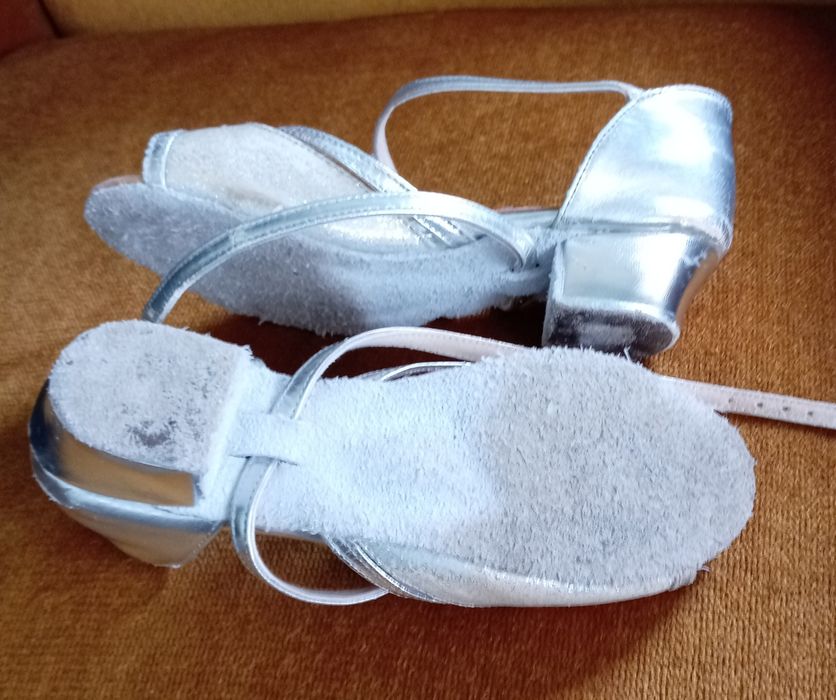 Обувки за танци. Номер 33