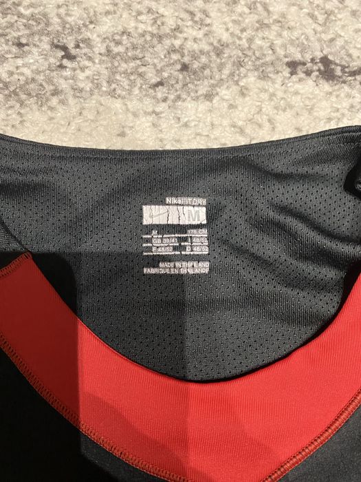 Vand Tricou Nike Negru