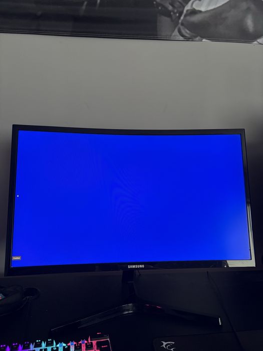 Monitor LED Samsung 24" Curved, 60 HZ,  Full HD, D-Sub, HDMI