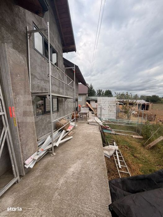 Casa de vanzare, 160 mp utili, teren 1820 mp, zona Bunesti
