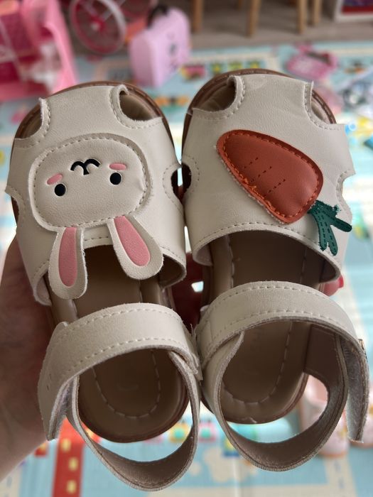 Сандали для девочки