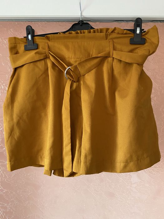 Pantaloni scurti Terranova