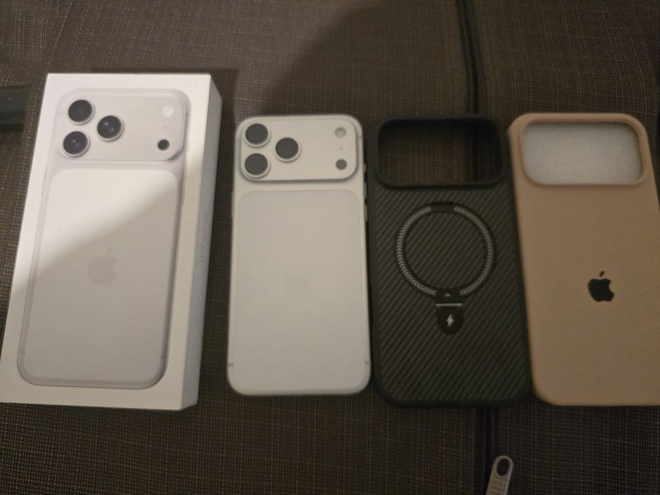 IPhone 17pro max.