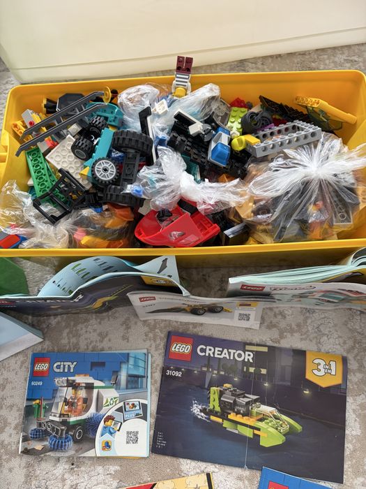 2 cutii Lego in stare foarte buna