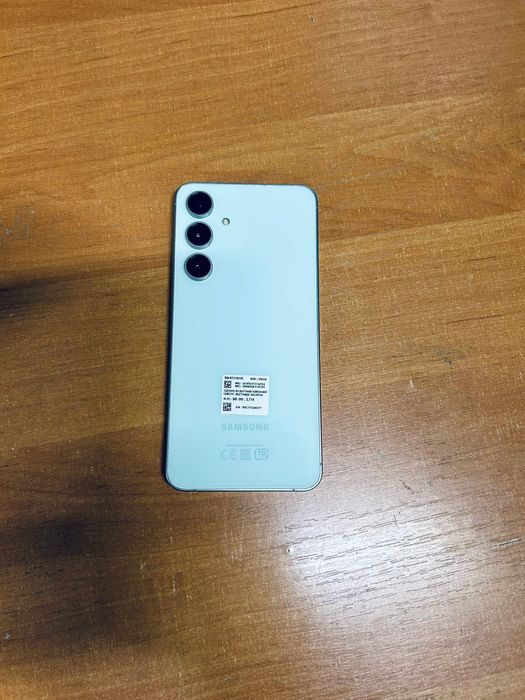 Самсунг S 24 fe сатылады.