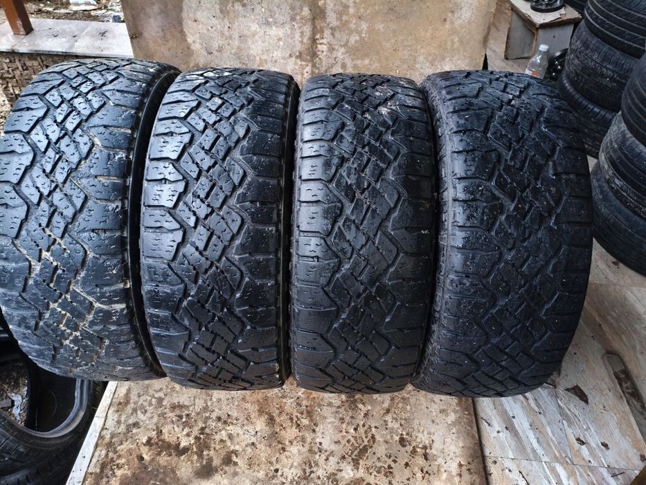 255 55 R19 Goodyear AT