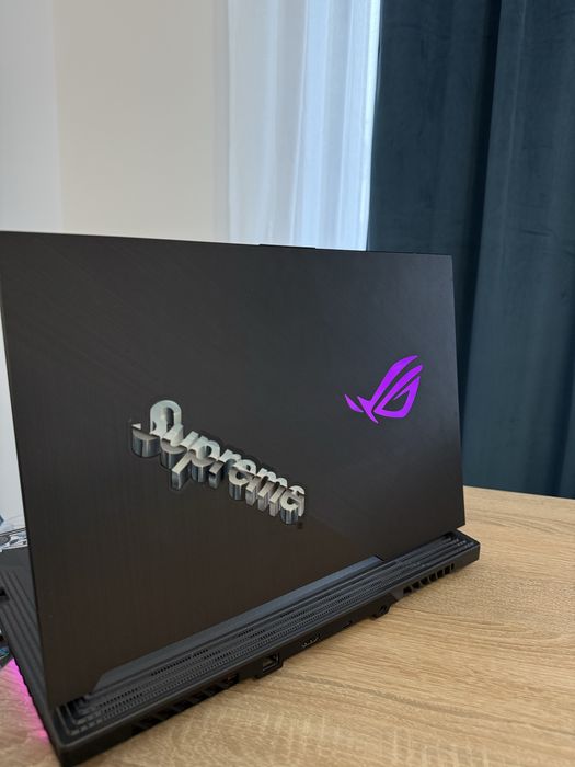 Laptop ASUS Rog Strix Scar III