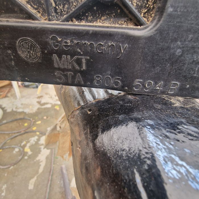 VW TOURAN 2019  след 2015 маска радиатор