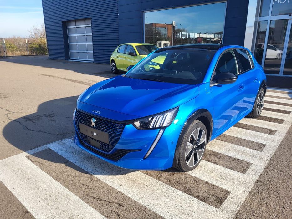 Peugeot 208 Peugeot E-208 GT