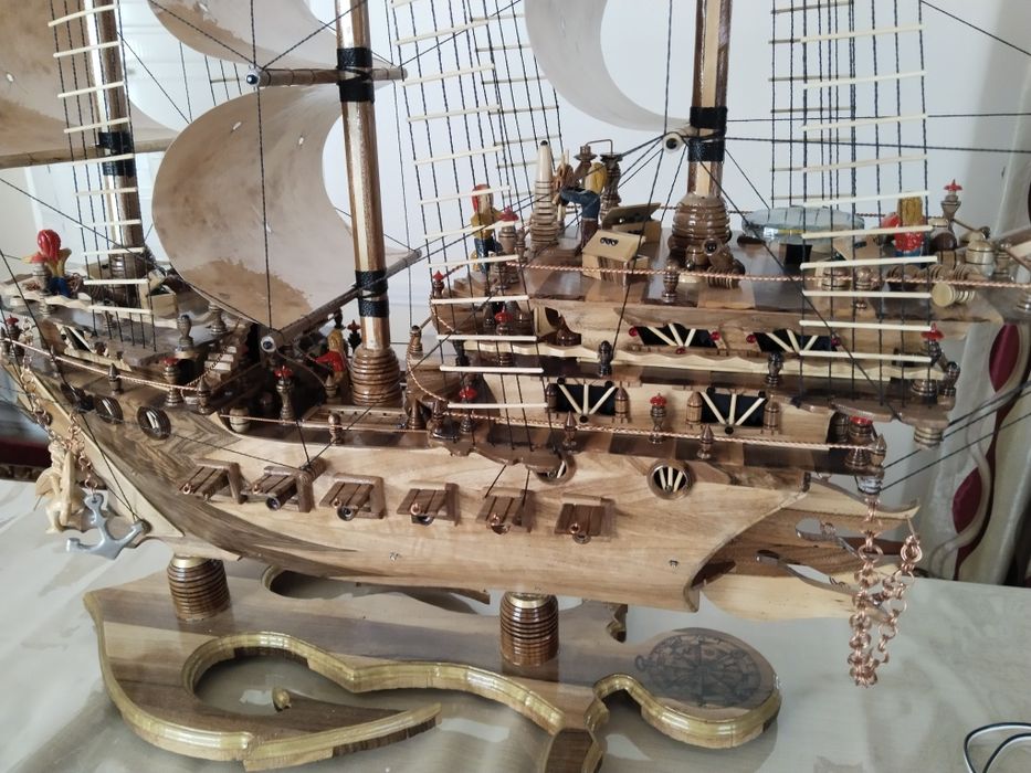 Сувенирный корабль ручной работы. Срочно!