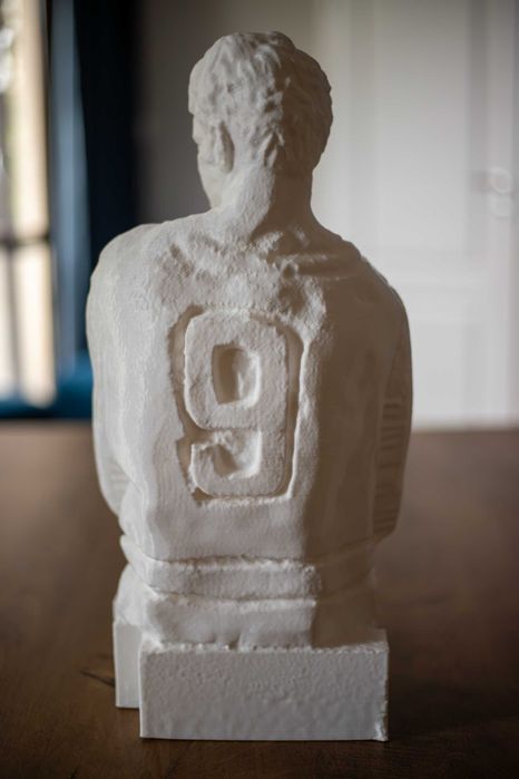 Бюст на Гунди (Георги Аспарухов)