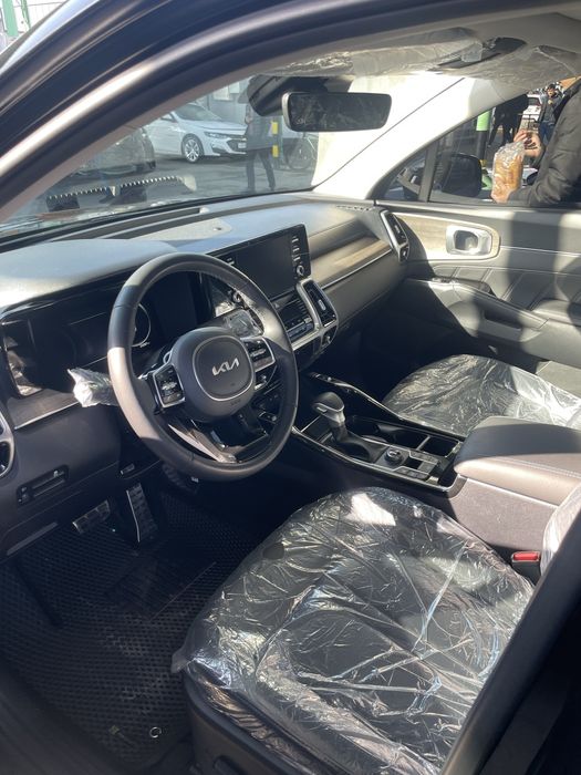 Sorento 2023 sarento qora ideal