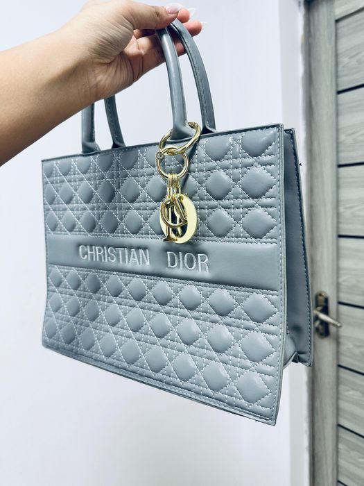 Сумка DIOR в отличном состоянии