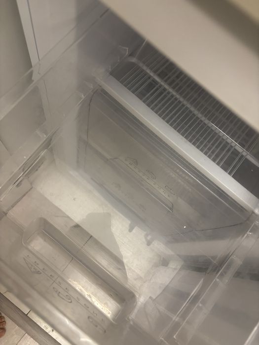 Продам морозильник