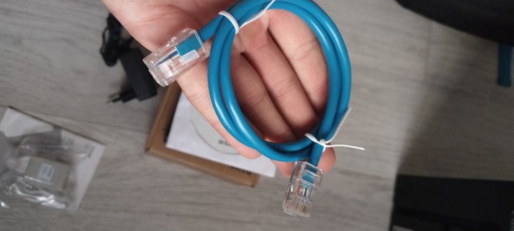 Продам новый маршрутизатор DSL-2500U