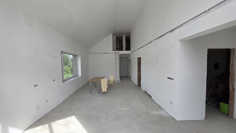 Casa nou cu 5 camere 2 bai