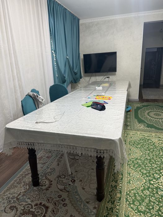 Продаётся стол для Зала. Стол для гостиной