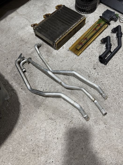 Запчасти от климат контроля на BMW e34