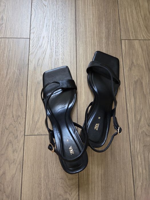 Босоножки zara кожа