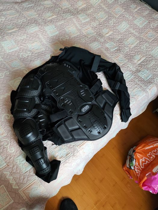 Мотозащита для байкера