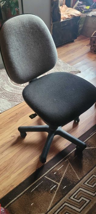 Офис стол 20 лева