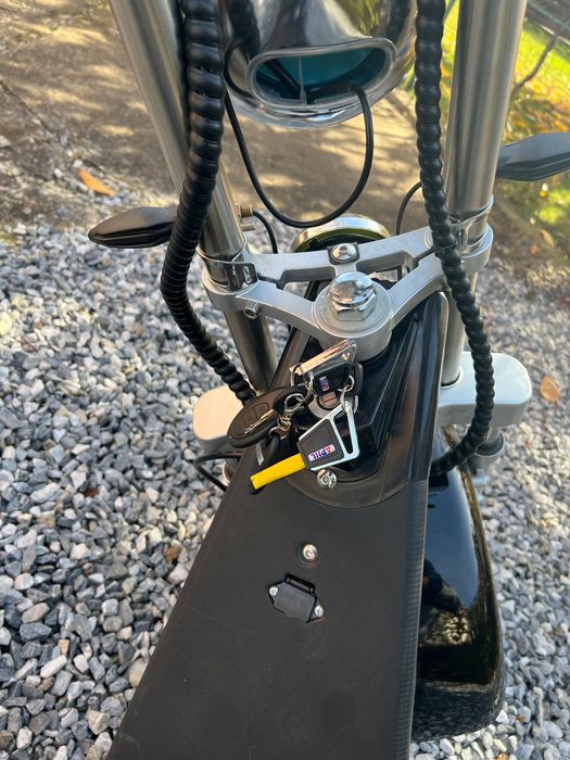 Vând scuter electric Harley 20 ah 1200 Wh