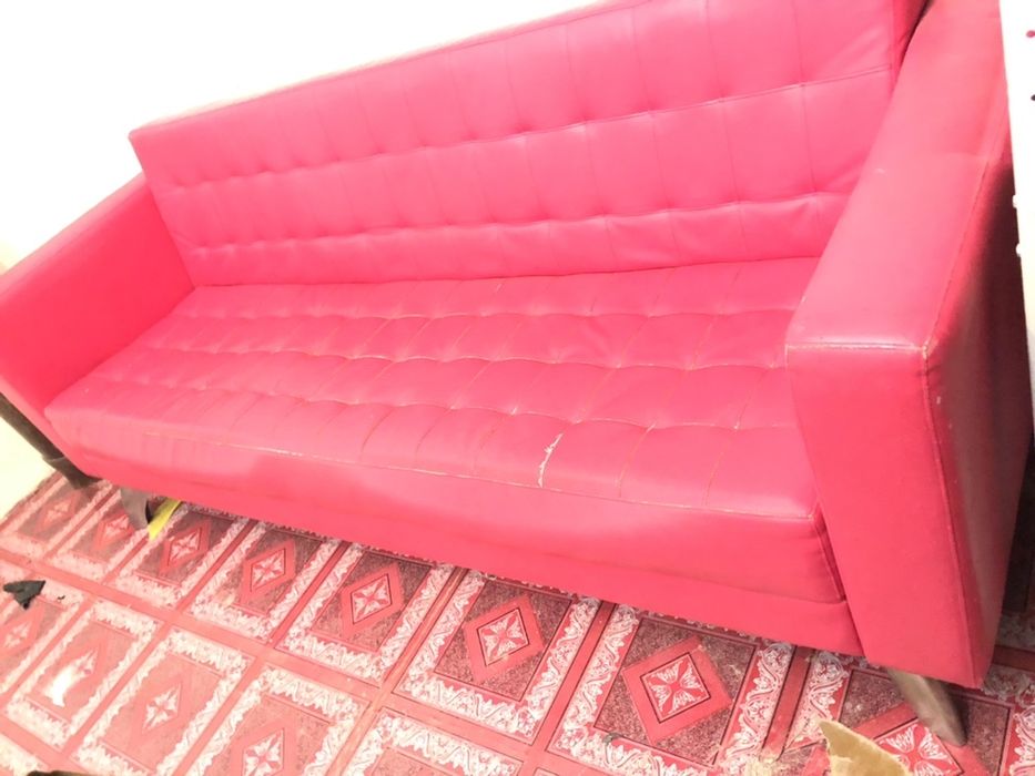 Кожанный диван жағдацы жаксы
