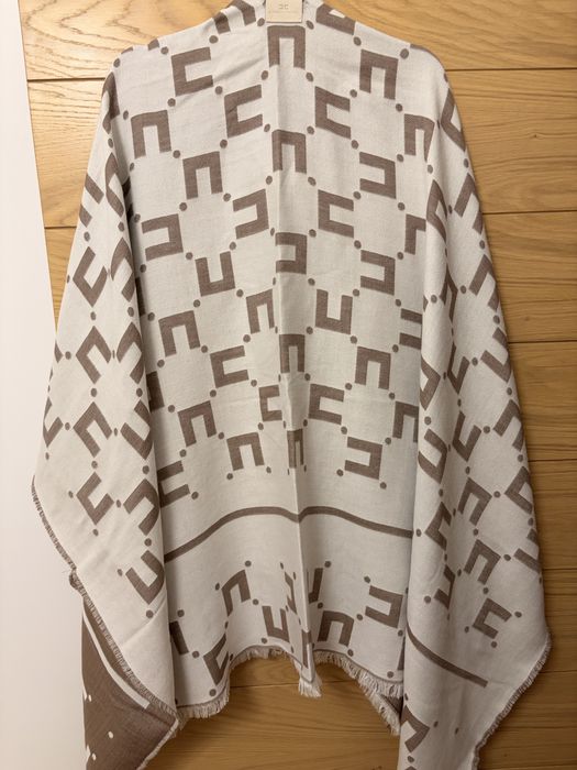 Чисто нов шал/ пончо Elisabetta Franchi