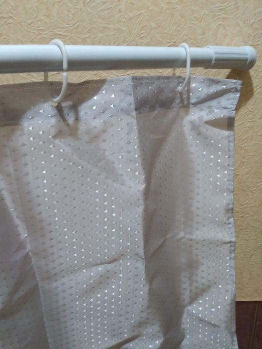 Новая штора для ванной.