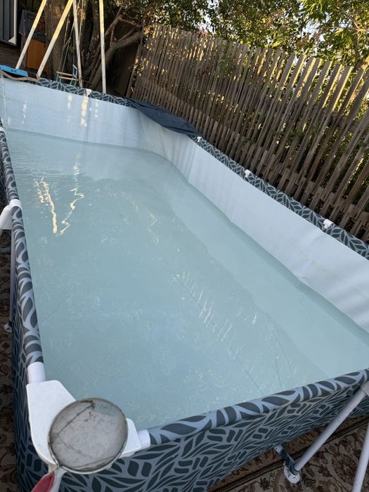 Продаю бассейн почти новая