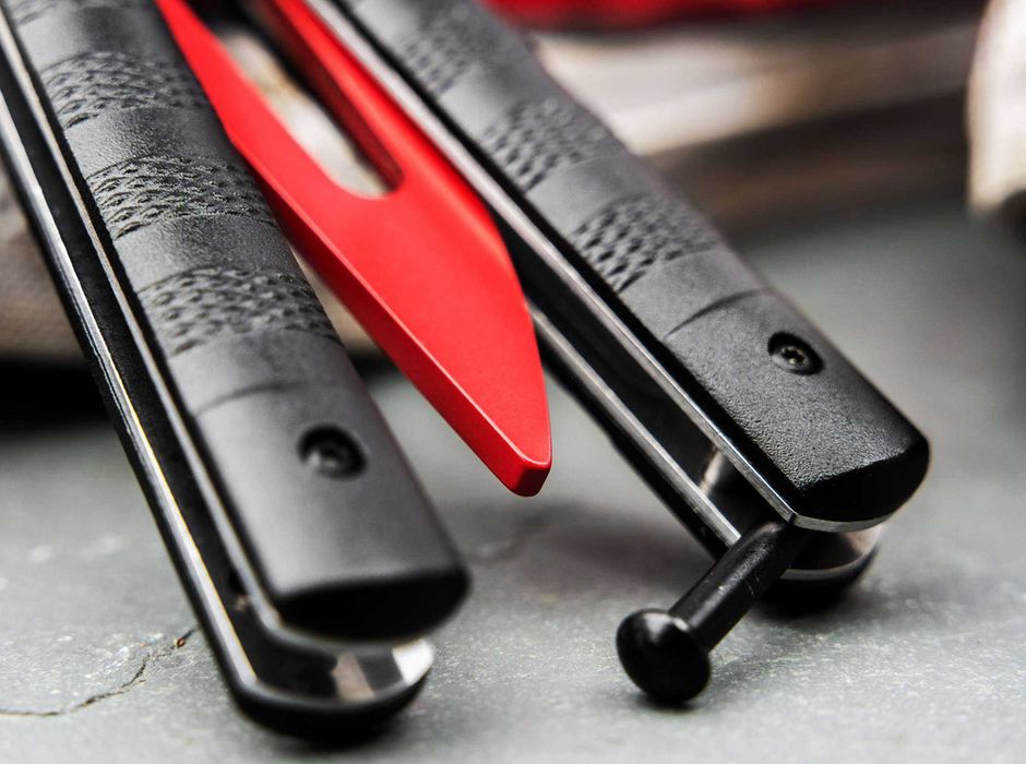 Briceag Butterfly Boker Plus Balisong Relack Trainer, maner aluminiu, lama otel 420