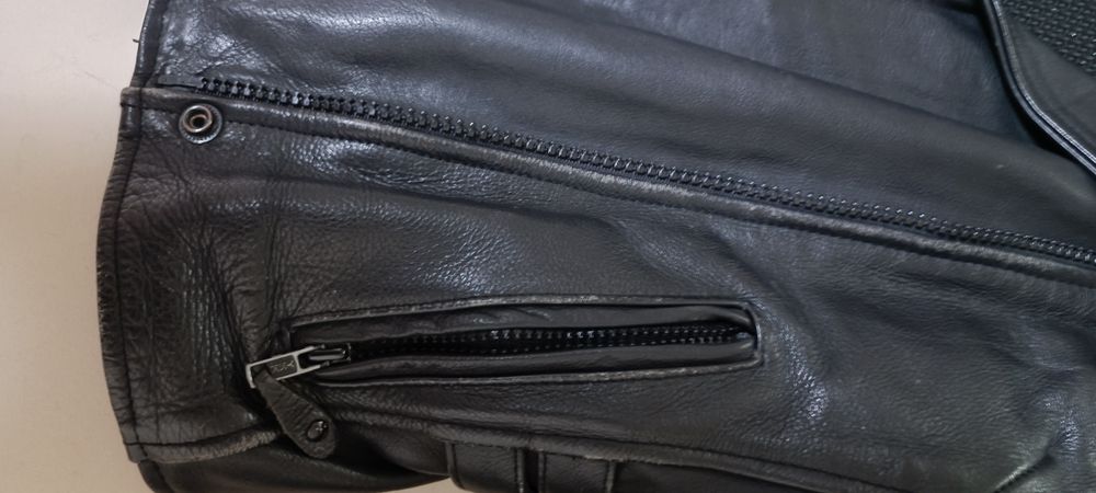 Кожаная мото-куртка