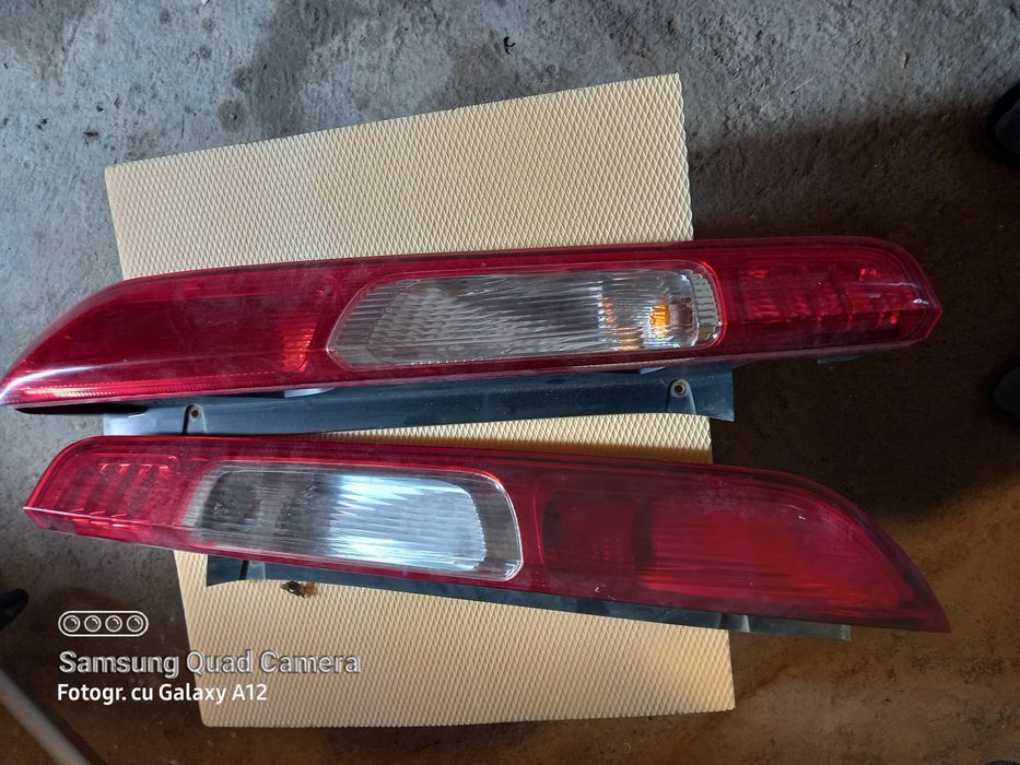 Faruri,stopuri,casetofon,ceas bord si grila ford focus 2