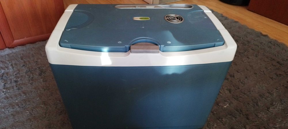 Хладилна чанта 12в и 220в