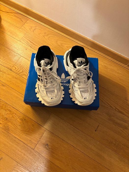 Balnciaga track addidas