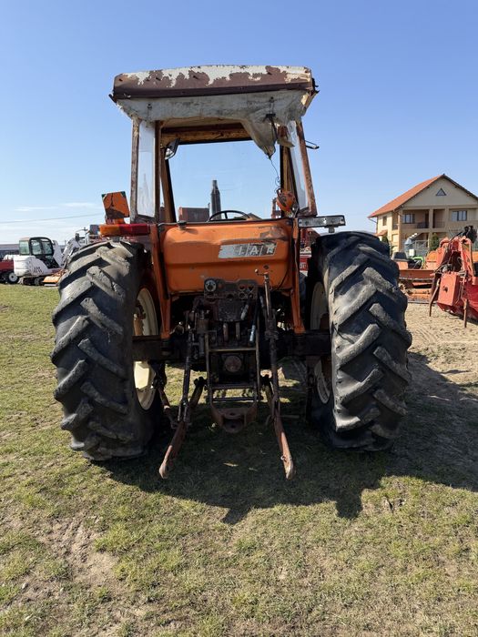 Tractor fiat 880