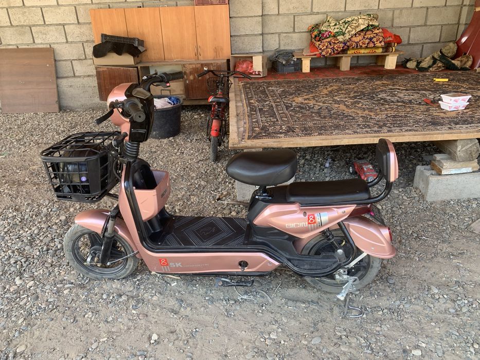 Мопед в хорошом состаяний