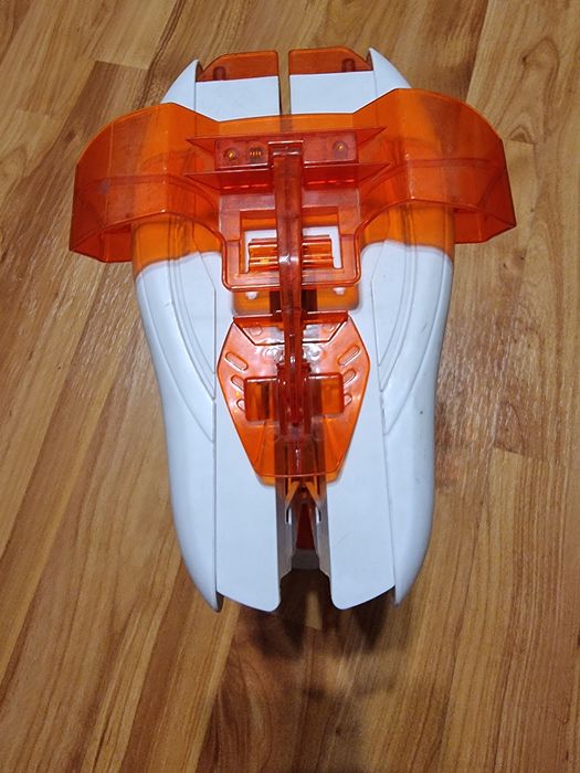 Pistol Aruncător de avioane de hartie