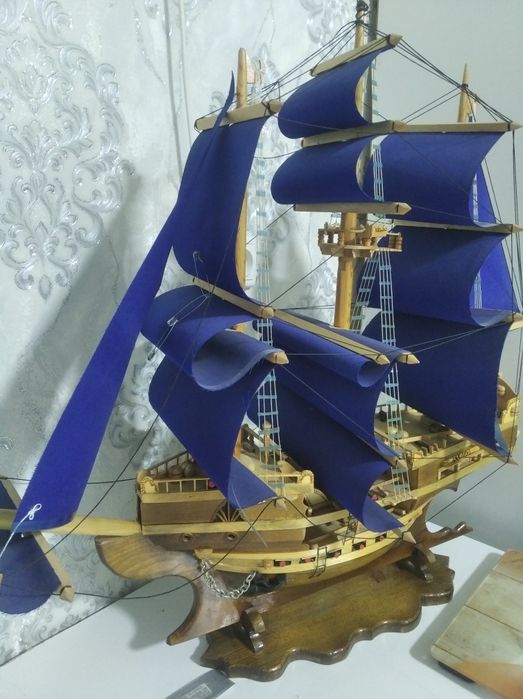 Корабль антиквариат