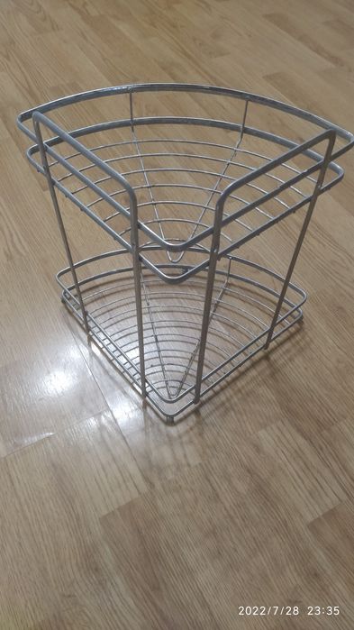 Полки для ванной