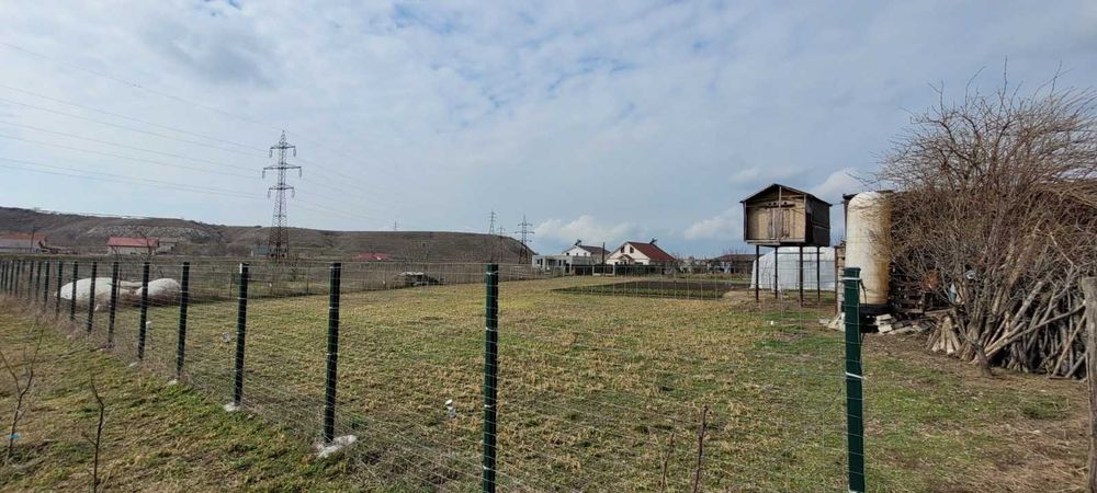 Teren intravilan 500 mp în Valu lui Traian, utilitati la poarta, cadastru si intabulare