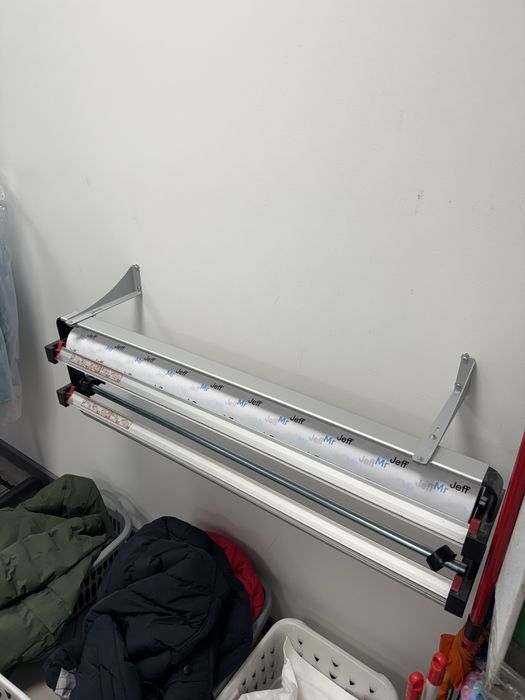 Резачка за хартия за стена