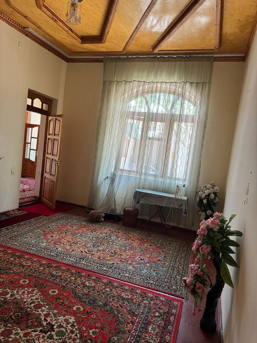 Ko'kterakda 6 sotix uy sotiladi.