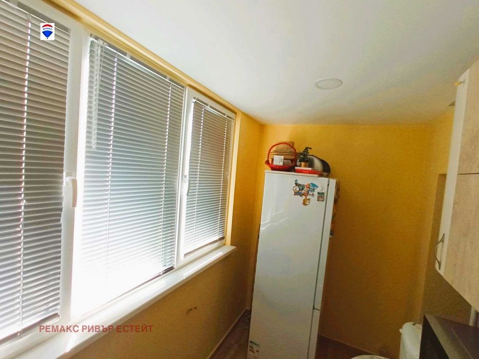 Продава се Тристаен апартамент в Русе, Дружба 2 - 72 кв.м за 1180 €/кв.м - Снимка #8