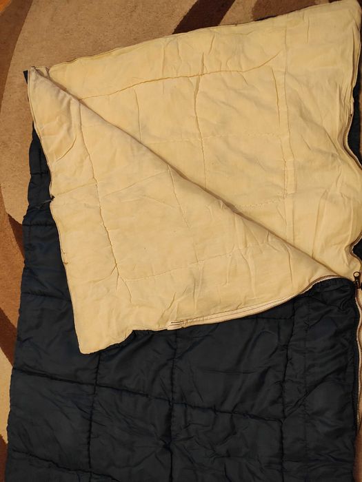 Sac de dormit ideal pt. camping