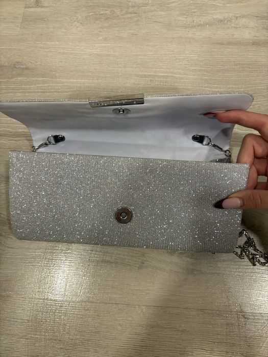 Louis Vuitton чанта и др.