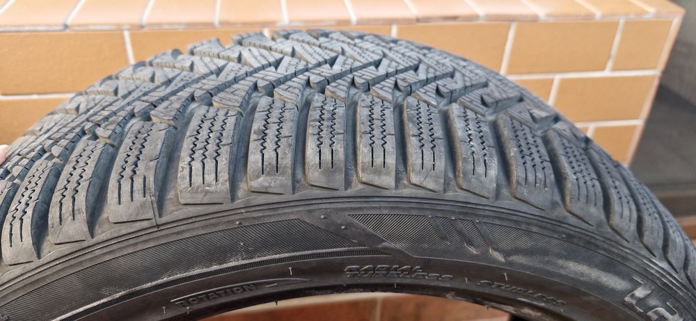 Зимни гуми Laufenn 225/45R17