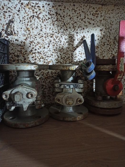 Шаровые краны продам.