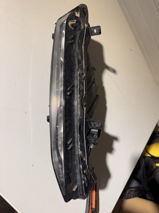 Proiector ceata Led stanga Skoda Superb 3